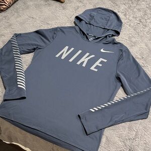 Nike Women’s Gray/Navy Long Sleeve Fitted Hoodie S